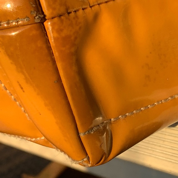 Chanel Chocolate Bar Tote Patent - Picture 11 of 14